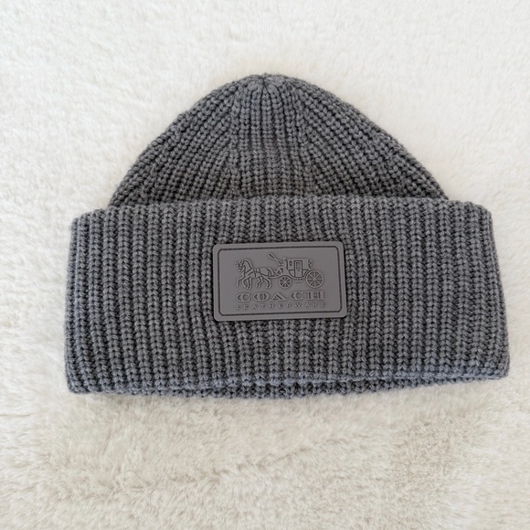 Authentic Coach Patch Logo Rib Knit Cuff Beanie Hat Dove Grey NWOT - Picture 2 of 6